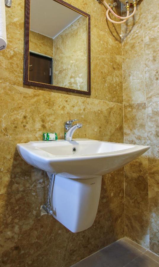 Hotel Treebo Address Inn, Banjara Hills